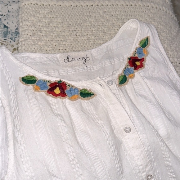 Laugh White Sleeveless Top with embroidered Accents size medium oversized - Picture 7 of 8